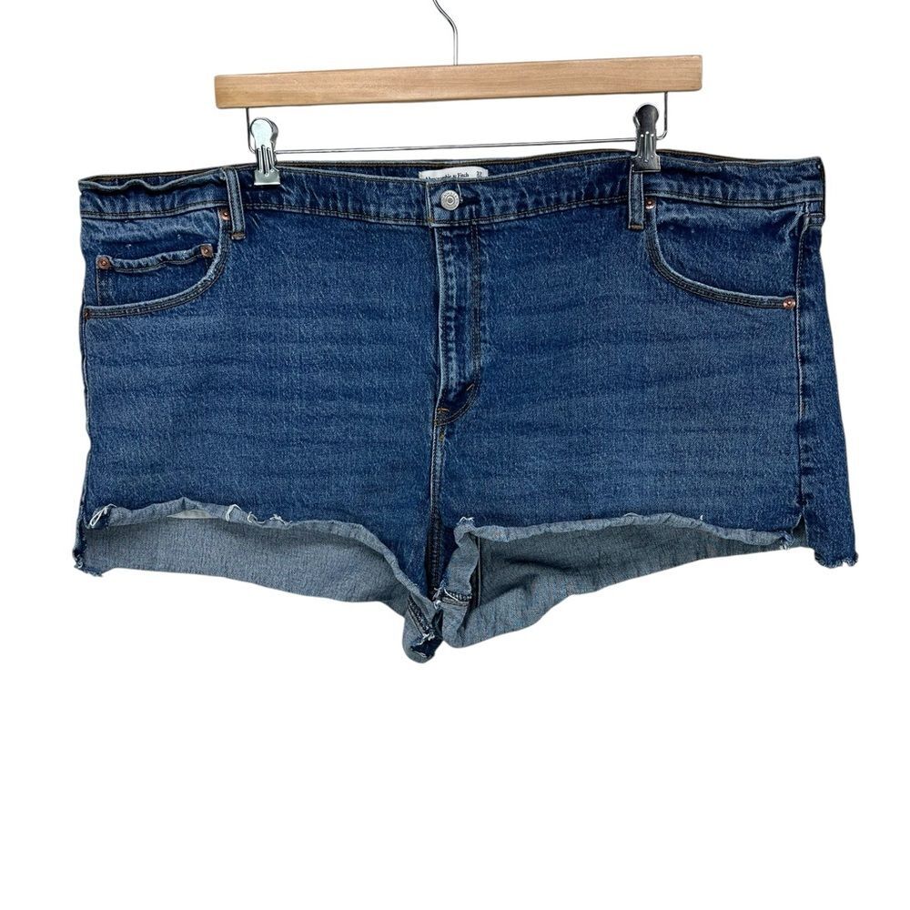 Abercrombie & Fitch The Mom Short High Rise Denim Cut off Shorts W37 Plus sz 24